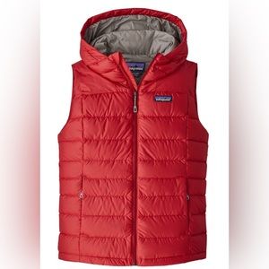 NWT Women’s Hooded Patagonia down vest